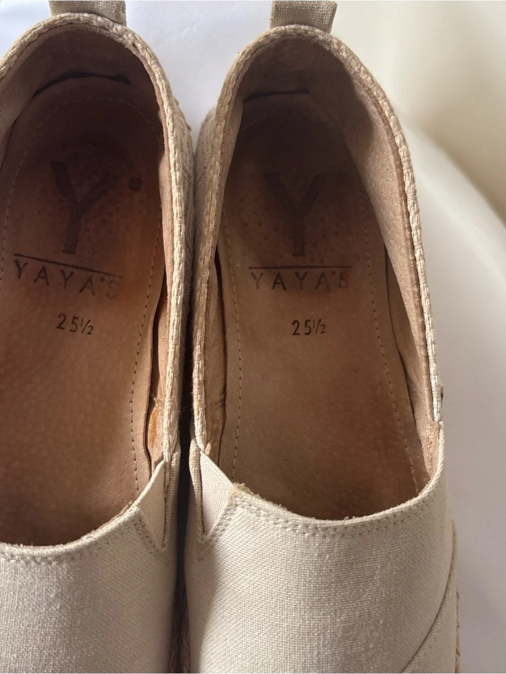 YAYA’S Shoes Women’s Size 25.5 Beige Pattern Canvas Espadrille Flats Heel Loops